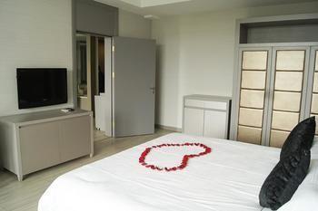 Century Sailboat Apartment Hotel Rizhao Exterior photo
